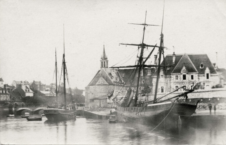 Dundee Saint-Michel au quai Sainte-Anne de Lannion, vers 1900