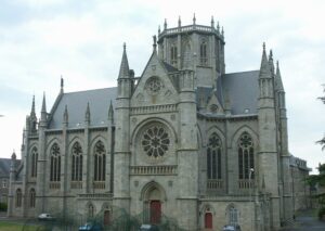 Abbaye du Bon-Sauveur à Bégard