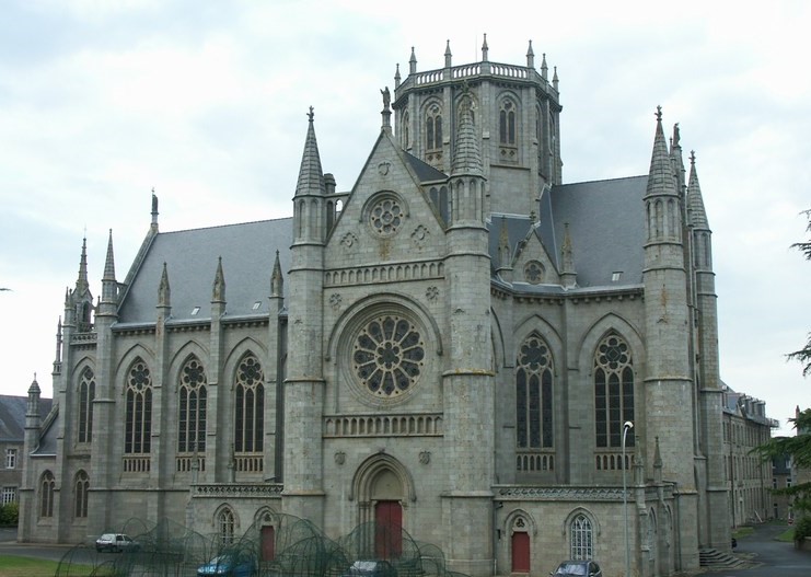 Abbaye du Bon-Sauveur à Bégard