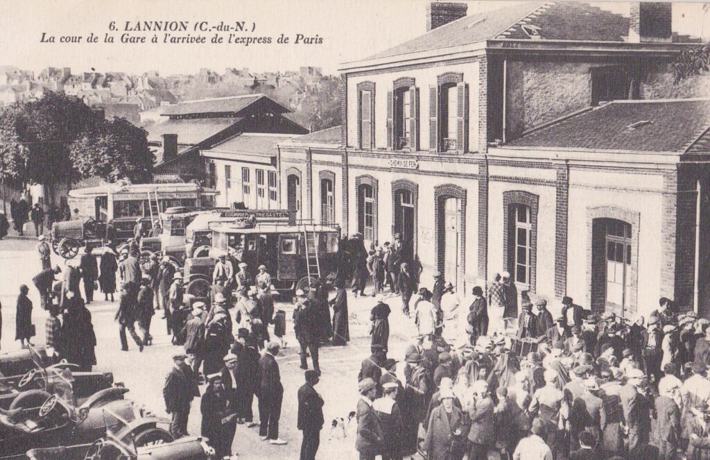 La gare de Lannion — carte postale ancienne