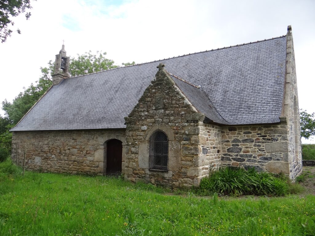Plouguiel_NDKelomad_140523ma_mu_red