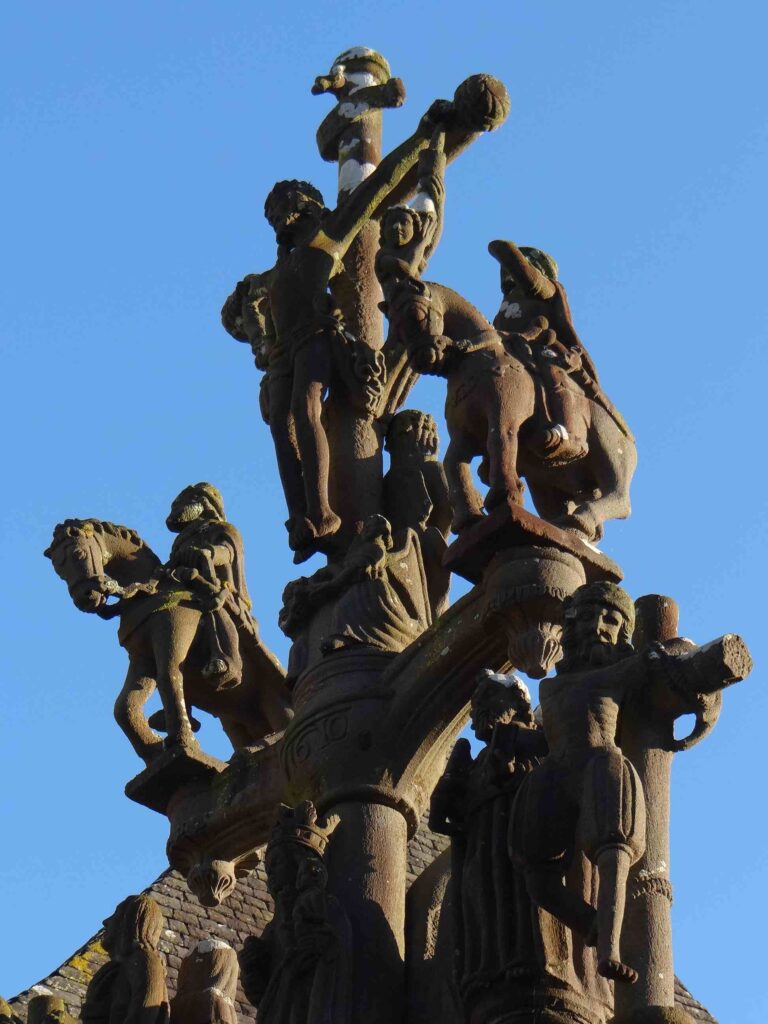 St_Thegonnec_calvaire_141011-bb_mu_red