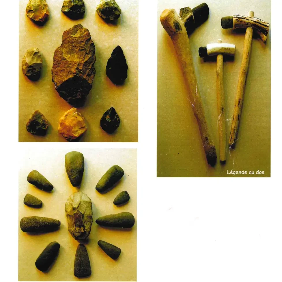 Image 1 : Collection d'outils préhistoriques en silex et en pierre polie, ainsi que des outils en os et en bois de cerf, découverts en Bretagne